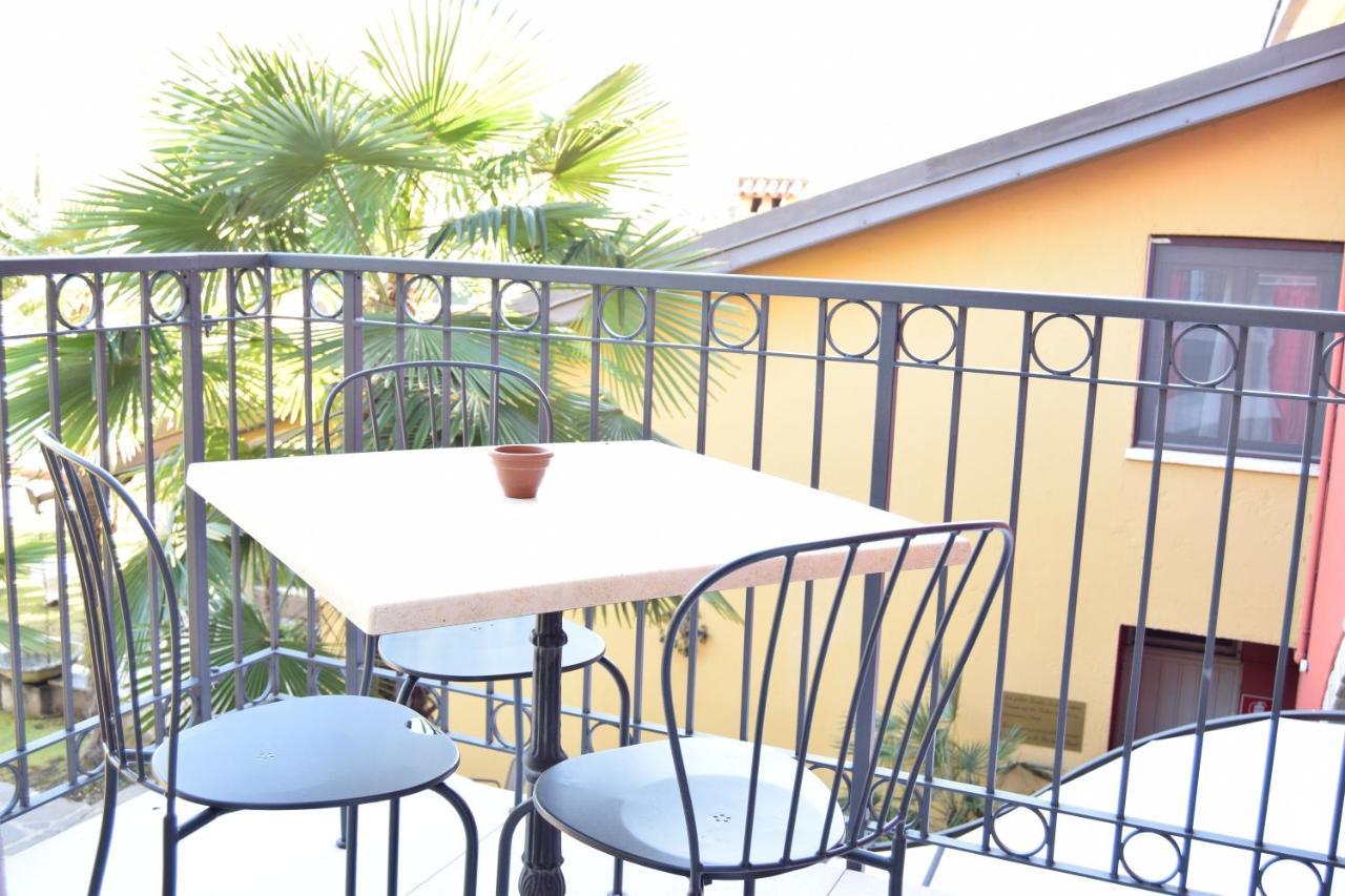 Residence Segattini ริวาเดลการ์ดา ภายนอก รูปภาพ